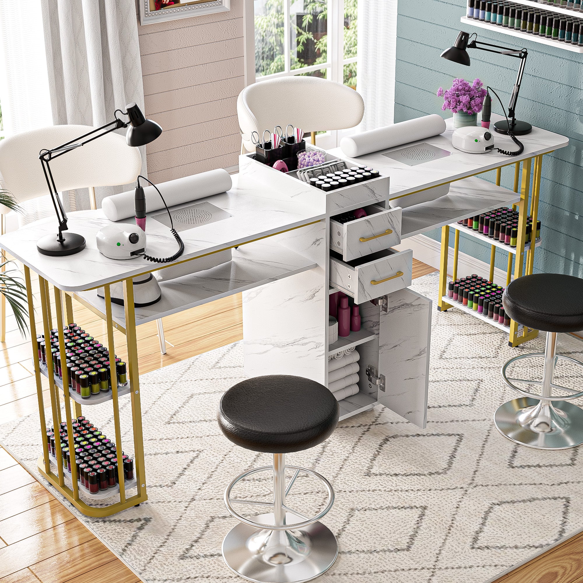 Manicure Table